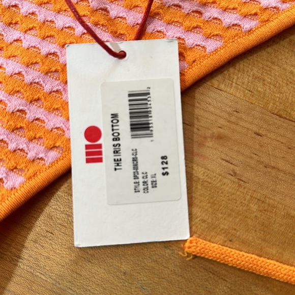 Brand new solid& striped bikini - Picture 4 of 7